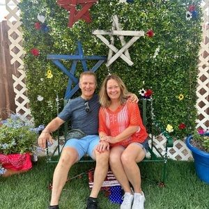 Meet your Posher, Leslie